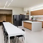 Extra Spacious Modern Hub Center Apartment
