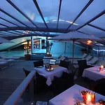 Goldstar Apartments & Suites