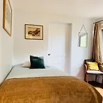 Rooftop Villa, City Center, Beach Access