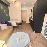 Apartment Massena 27 *