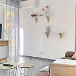 Apartment Confortable Avec Balcon - Proche Gare Riquier Sncf *
