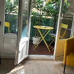 Bel Spacieux Avec Joli Balcon Arbore, Calme, Bien Situe, Centre Apartment