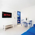 Renting - 6c France - Chic Pedestrian Zone Sea Massena