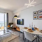 Prestige Sur La Promenade Des Apartment *