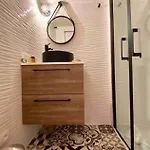 Beautiful Carre D'or Apartment