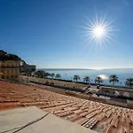 Bc Spacieux Et Atypique 2P, Vieille-Ville