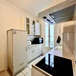 Apartment 2 Pieces En Etage Au Centre-ville De Nice
