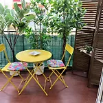 Bel Appartement Spacieux Avec Joli Balcon Arbore, Calme, Bien Situe, Centre Ville