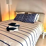 Beautiful Carre D'or Apartment