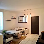 Apartment 2 Pieces En Etage Au Centre-ville De *