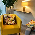 Bel Spacieux Avec Joli Balcon Arbore, Calme, Bien Situe, Centre *