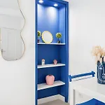 Renting - 6c France - Chic Pedestrian Zone Sea Massena