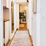 Apartment Carre D'or Massena Luxury
