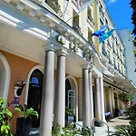 Hotel Le Royal Promenade Des 3*