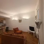 Le Savoy Palace - Five Stars Holiday House