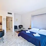 Nestor&Jeeves - Studio Royal Luxembourg - Central - Swimming Pool On Roof