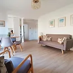 2-rooms With Wifi And Balcony * Nice