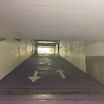 Gambetta Promenade Modern Near With Parking