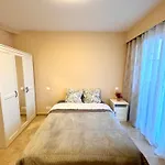 Appartement Moderne 3 Pieces Climatise Avec Balcon, Plage A 2 Min