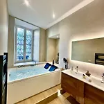Apartment Magnifique - Jacuzzi - Port De *