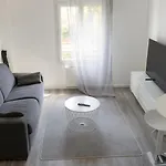 Beau T3 Tout Equipe Avec Grand Ecran Et Wi-Fi Performant