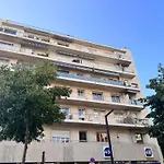 Appartement Moderne 3 Pieces Climatise Avec Balcon, Plage A 2 Min