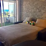 Studio Avec Vue Imprenable Sur La Mer A Nice