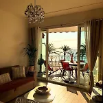 La Promenade Des Apartment *