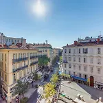 Vue Magenta Ap4484 By Riviera Holiday Homes