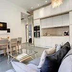 Nestor&Jeeves - Sweet Beach - Central - Near Beach