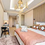 Nice Renting - Hugo - Luxury Honeymoon Suite Terrace Park View Free Parking