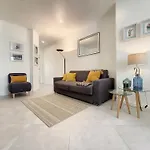 Nestor&Jeeves - L Ancre - Port Area - Close Old Town