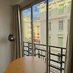 ⁂ Petit Nid Design Au Centre De Apartment *