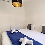 Nestor&Jeeves - Urban Sun - Central - Close Sea