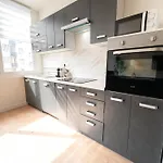 Grand Ideal Famille, Proche Plage, Bon Emplacement Pour Visiter La Cote D'azur Apartment *