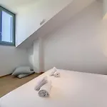 Nestor&jeeves - To Meet - Floor - Apartment *