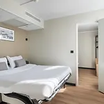Hotel Campanile Prime - Airport 3*