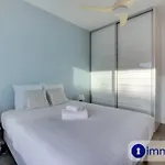 Air-conditioned In The Liberation District Apartment