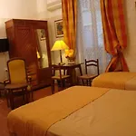 Cronstadt Hotel 3*