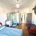 Les Chambres De Cedric Iconic Tram Gare Nice Ville Pour Personnes Calmes