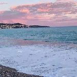 En Bord De Nice