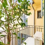 Pretty 1 Bdr By The Sea