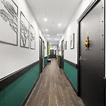 App-art Aparthotel 4*