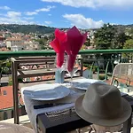 View * Nice