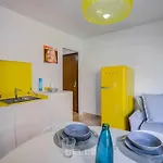 Grand * Nice