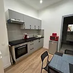 Au Coeur Du Vieux Nice, Superbe Refait A Neuf Apartment