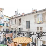 Large Studio 7 Minutes From Beach