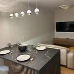 Le Palais Diane - Cosy, Moderne Et Climatise Apartment *