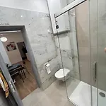 Au Coeur Du Vieux Nice, Superbe Refait A Neuf Apartment