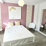 Apartment Le Mazet, Nice, Piscine, Vue Mer, Promenade Des Anglais, Baie Des Anges